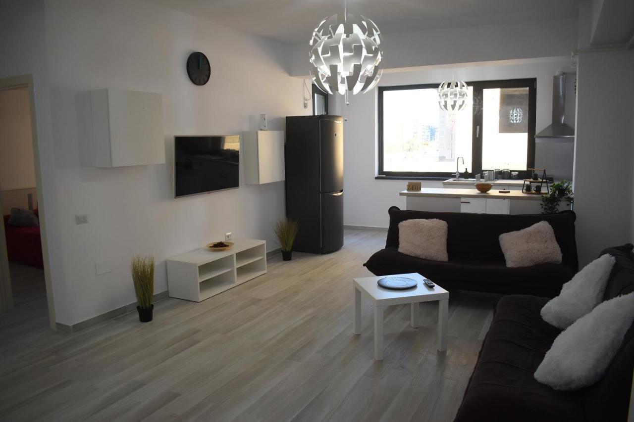 Apartment By The Lake With A View Mamaia Buitenkant foto
