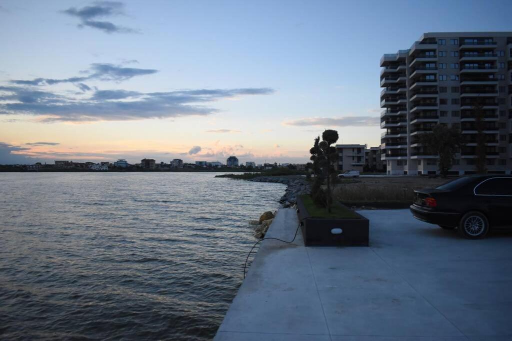 Apartment By The Lake With A View Mamaia Buitenkant foto