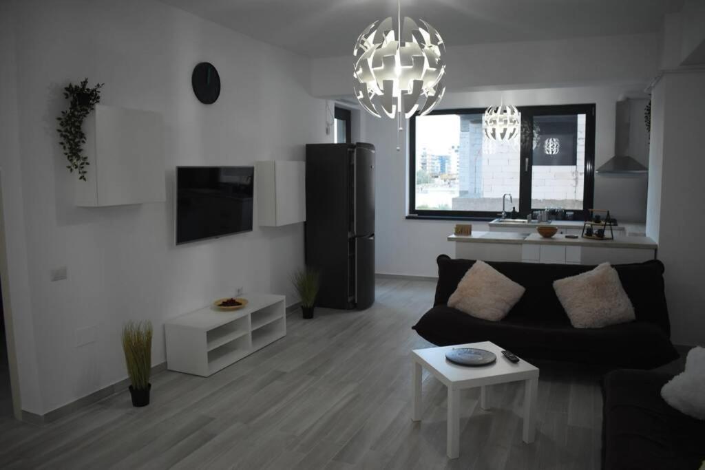 Apartment By The Lake With A View Mamaia Buitenkant foto